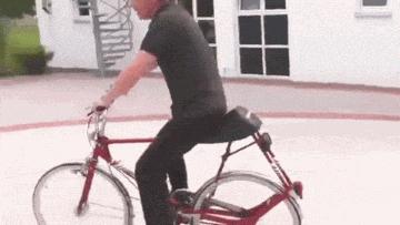 金融工作一年薪水谈多少,金融平均年薪