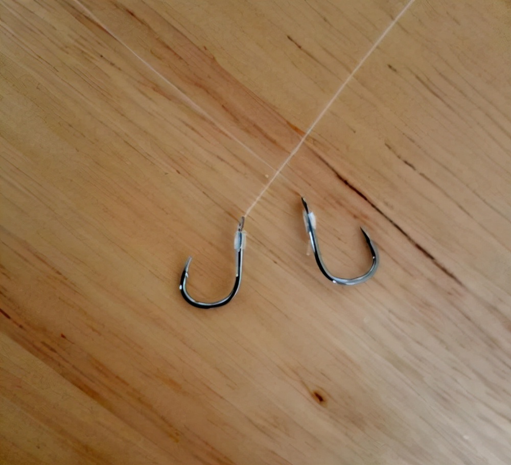 鱼钩不伤线的绑法简单又实用,小钩绑鱼钩的步骤和技巧