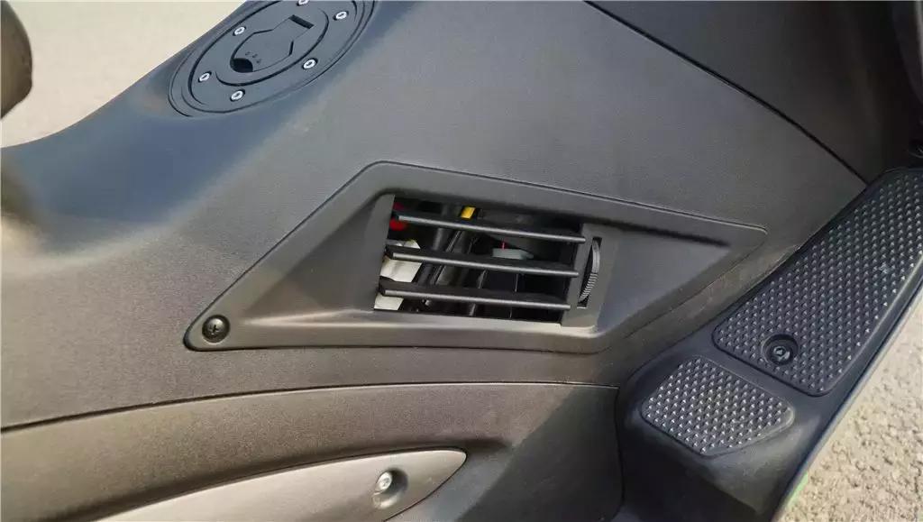 鍜宻rmax300鍚岀骇鐨勮溅,srmax300楠戣鎰熷彈