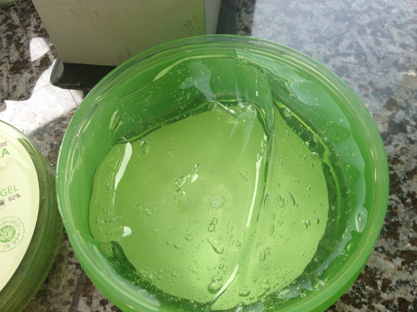 手被辣椒辣得火辣辣的怎么办,手被辣椒辣到用风油精有用吗