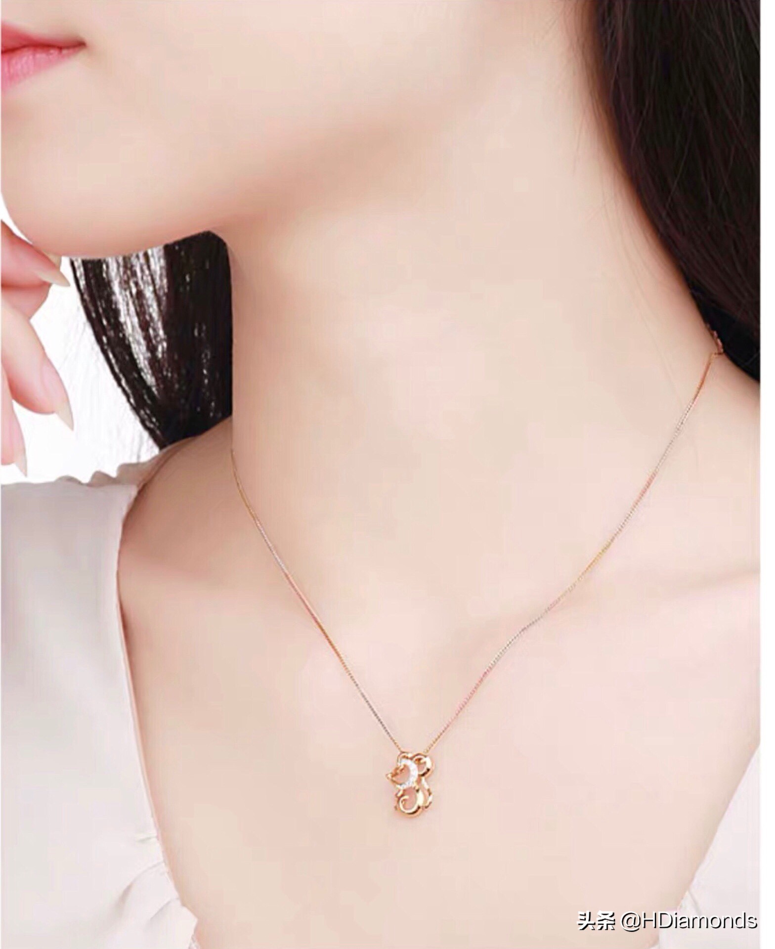 适合春夏的贵气感首饰,多彩首饰点缀细节不经意的时尚感