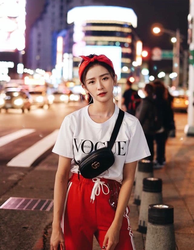 大热的蝴蝶结如何搭出高级感,甜美气质蝴蝶结穿搭