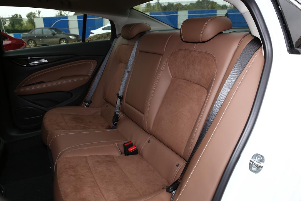 新款别克君威到底值不值得入手,16万买君威亏吗