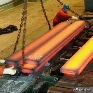 淬（cui）火还是蘸（zhan）火，有的在车间一辈子不一定全懂