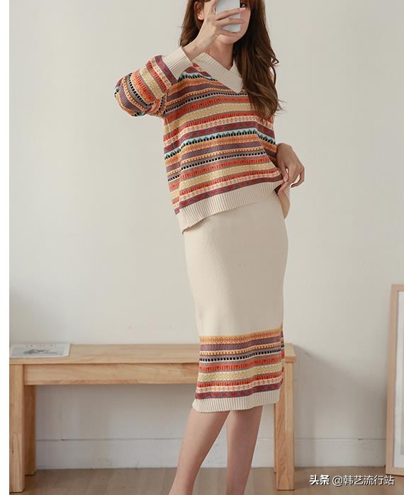 2020新春韩国毛衣款式第一波发布，一起分享编织主流最新流行趋势