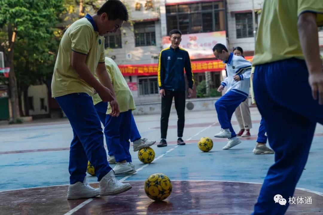 广州成人业余足球培训,广州成人足球培训报名