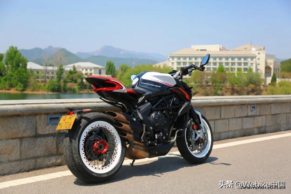 濂ュ彜鏂superveloce800,濂ュ彜鏂brutale800rr
