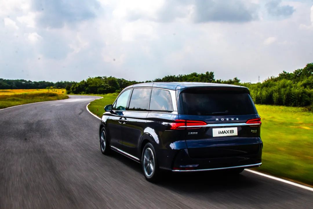 「试驾」荣威iMAX8，国产MPV的春天要来了？