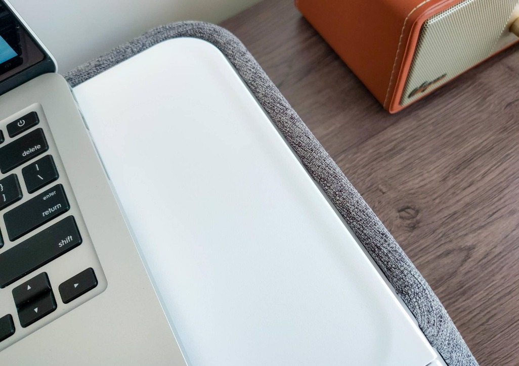 能杀毒能语音操控，乐歌S6Pro办公消毒台评测