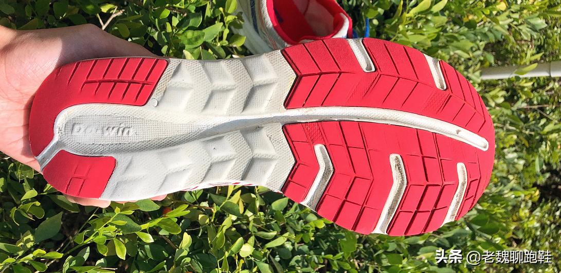 如何挑选一双耐穿性价比高的跑鞋,半马耐磨耐穿跑鞋