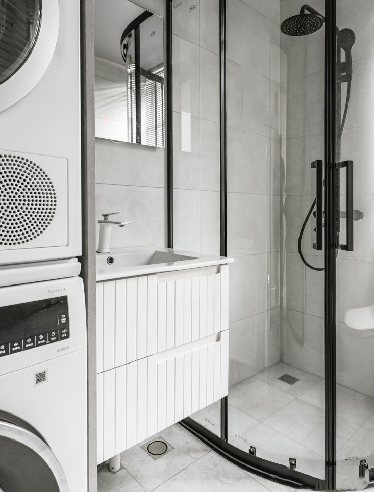 别做占位置的落地柜了，打柜子记得悬空70cm，清爽干净又显空间大