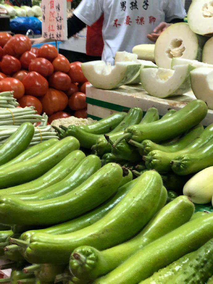 看傻!性感美女秒变胡茬大汉,警方为了劝大家不要裸聊有多努力?