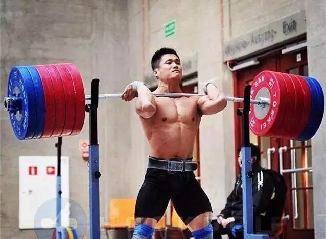 小孩子练举重有没有发展 (小孩练举重有前途吗)