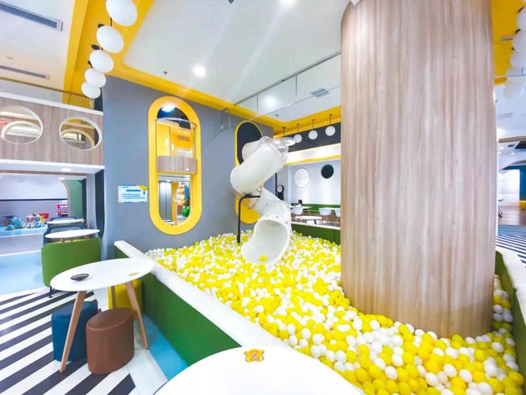 和娃一起学游泳,这家亲子游泳馆真的适合遛娃