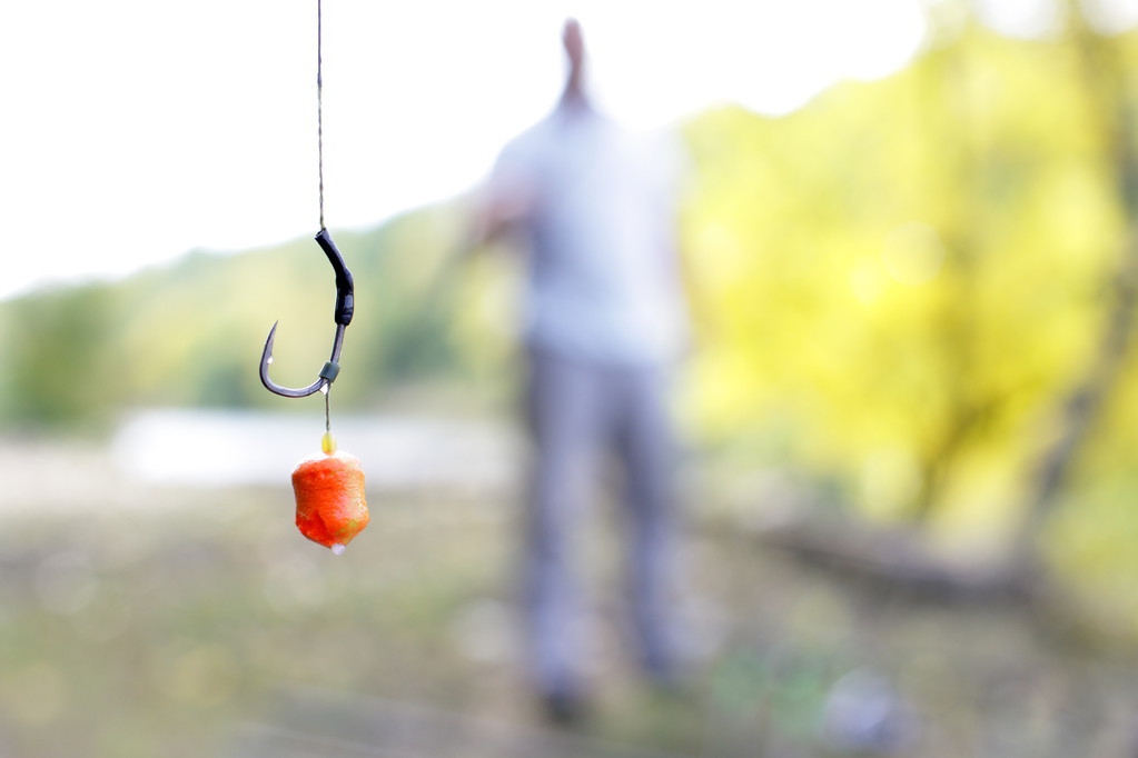 如何避免一上鱼就拔河,钓鱼如何避免拔河