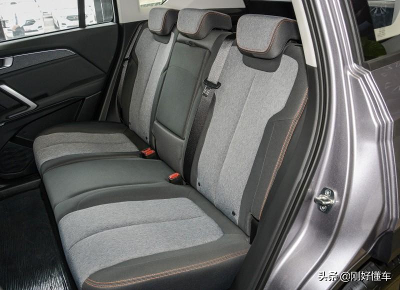 买新宝骏rs5还是宝骏360,新宝骏rs5300t二手车