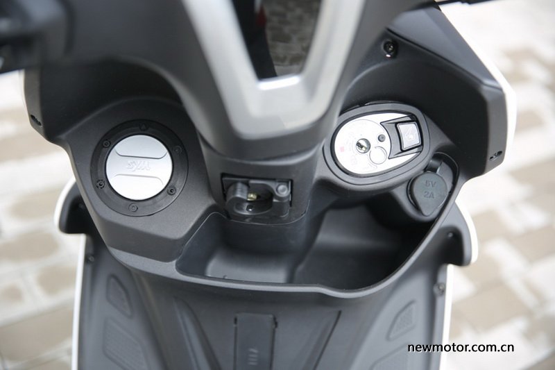 三阳fnx150踏板2021款评测,三阳fnx踏板150带人可以跑山吗