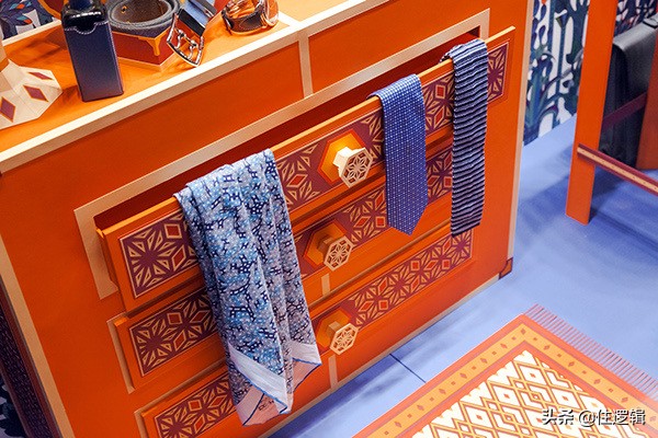 爱马仕橱窗工艺品摆件,爱马仕橱窗主题有哪些