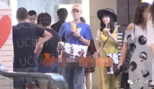 他俩到底分没分？甜蜜恋爱时怎么也没想到现在会撕成这样吧