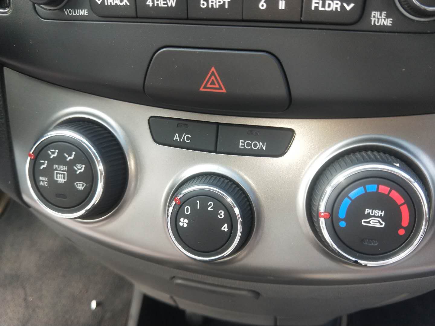 8年2万公里二手车,二手08款自动悦动1.8多少钱