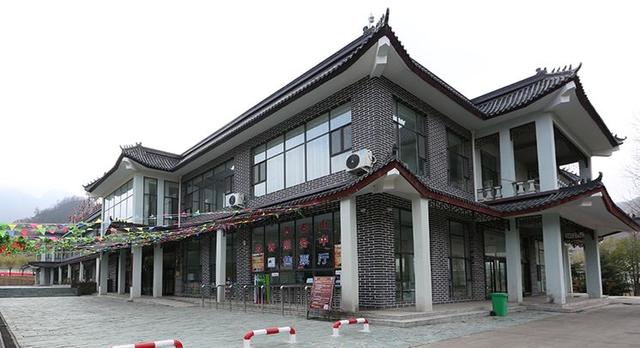 西泰山是什么样的,西泰山为啥叫西泰山