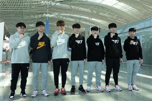 skt什么时候改的队标,skt为什么要改名