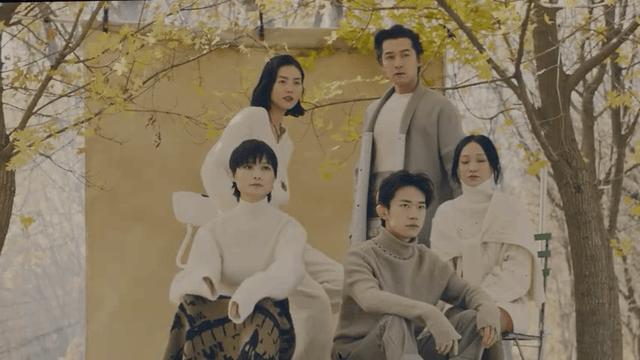 几百块的大衣和上千块大衣对比,廉价大衣和贵的对比