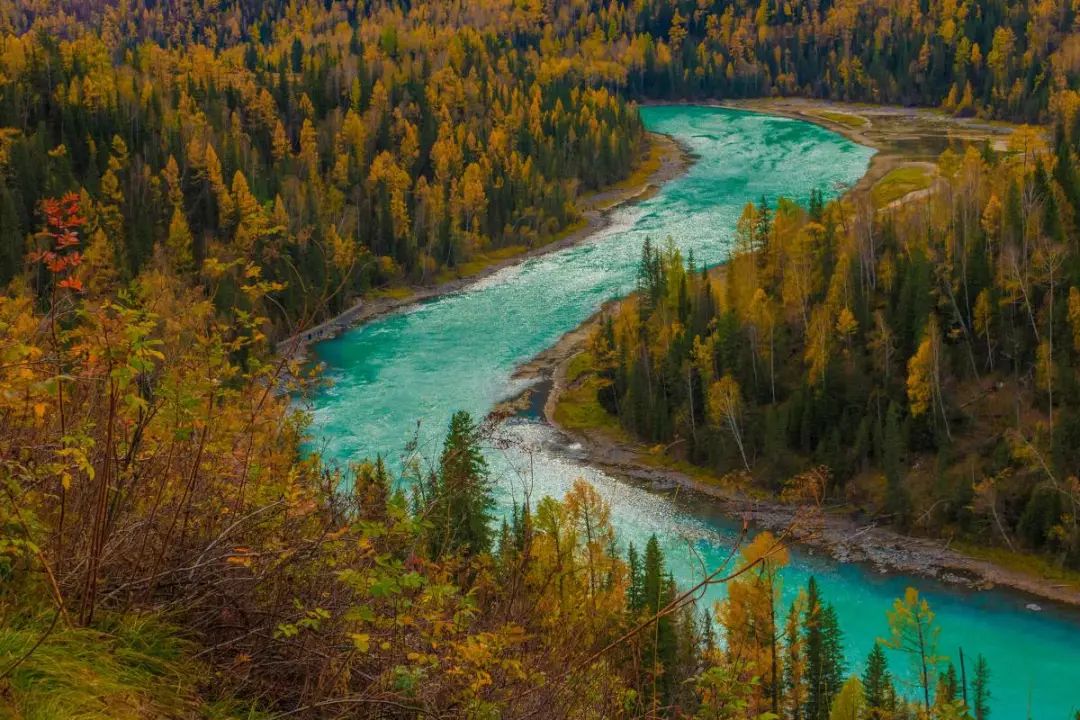 好想一起在这个古镇共度余生,我想和你去大草原的湖边是什么歌