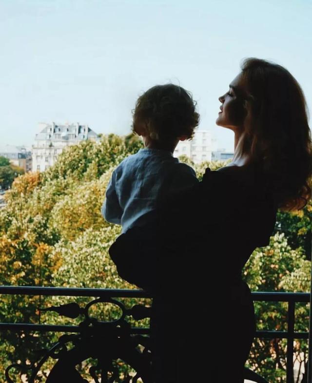 维密超模为了身材有多拼,超模为秀服装有多拼