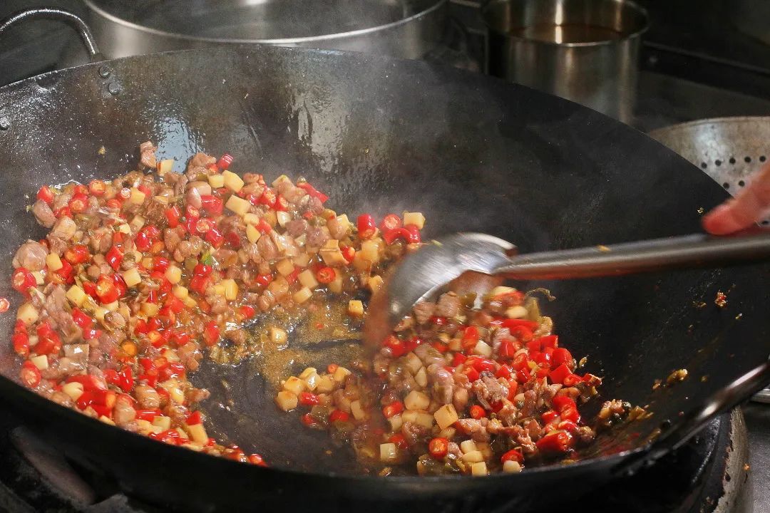 仔姜牛蛙自贡菜,蛙蛙鸡冷锅鱼最新