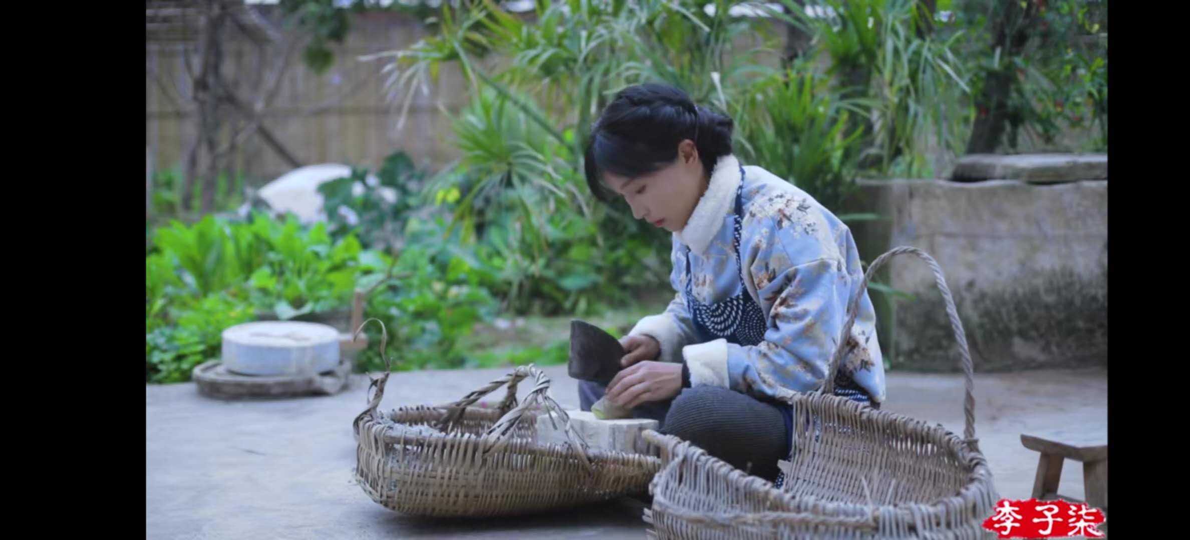 凭什么李子柒的土豆能上热搜？看了十遍视频后，我终于有了答案