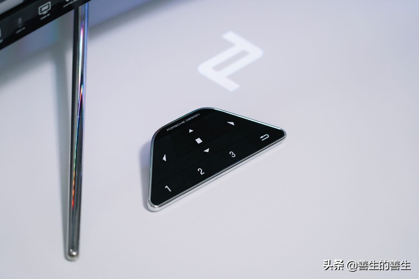 agon显示器保时捷,agon爱攻保时捷联名显示器pd32m