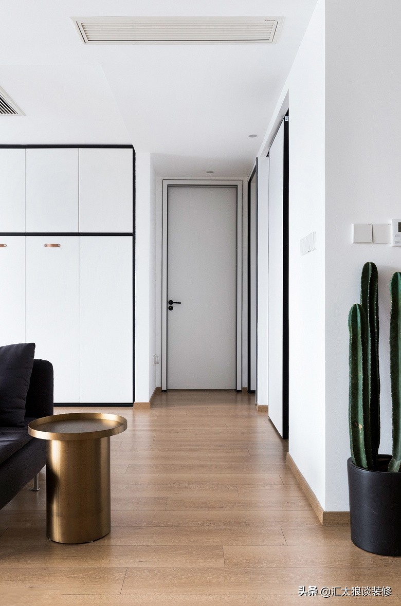 灰白绿原木家具装修风格,黑白灰原木简约风格