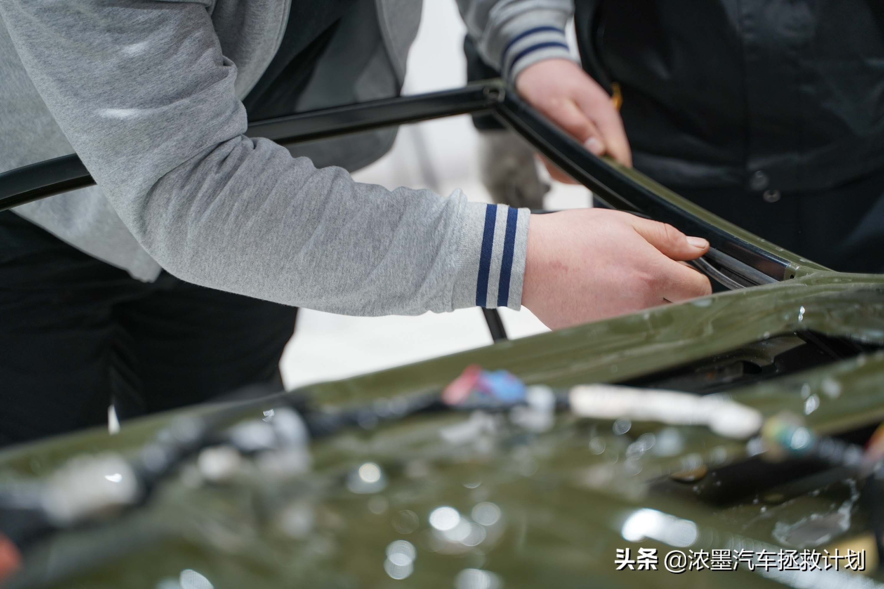 丰田霸道酷路泽带你翻山越岭,丰田兰德酷路泽低速4驱越野模式