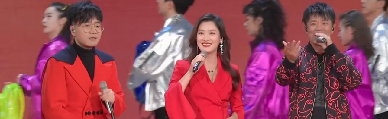 从当初的一票难求，到现在的商演无人识，凤凰传奇经历了什么？