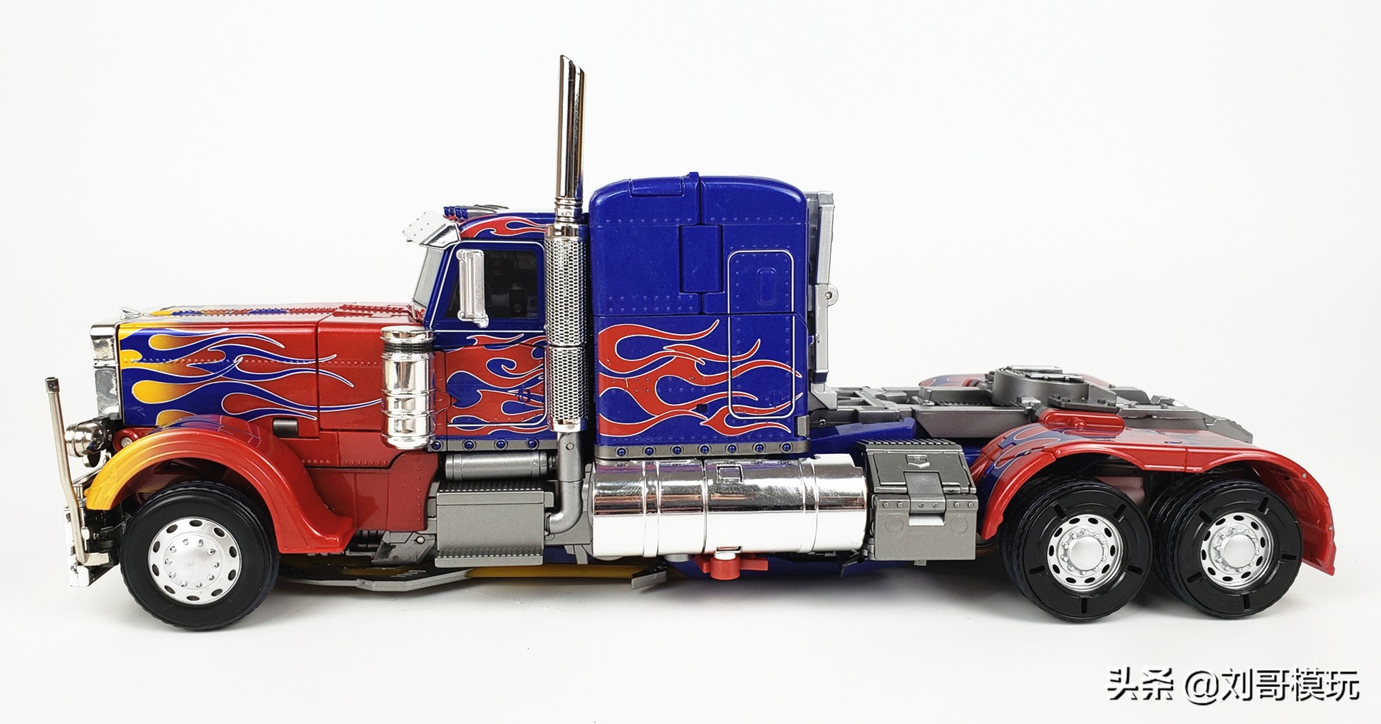 擎天柱玩具最还原,最还原电影的擎天柱玩具