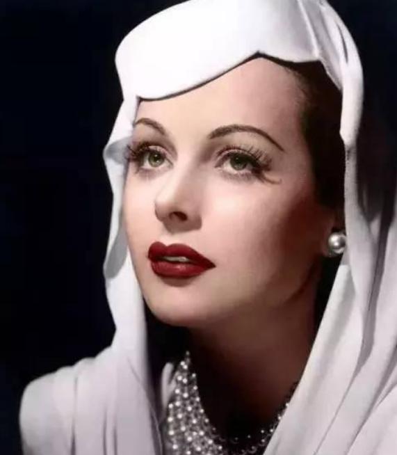 鍘嗗彶涓婄弽鐝犲拰濂充汉,鍘嗗彶涓婄殑鐝嶇彔