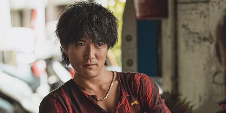 邱泽身价多少亿,邱泽资料及照片