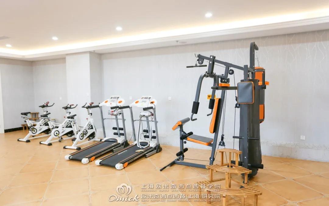 欧米奇专业西点培训,上海欧米奇西点西餐学院