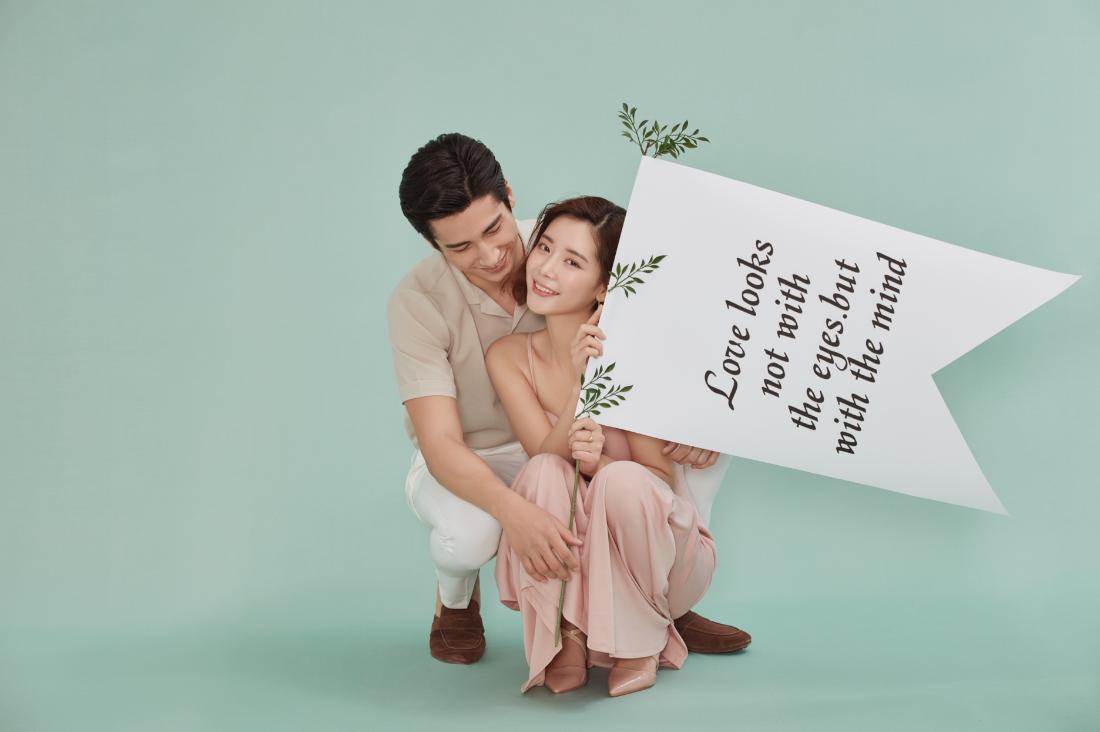 婚纱照拍摄风格红色婚纱,婚纱摄影清新婚纱照风格推荐