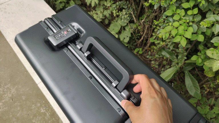 地平线8号20寸登机箱黑色,地平线8号经典系列行李箱测评