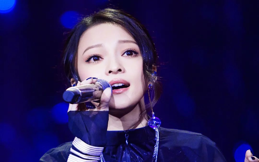 被不伦恋毁掉的乐坛“好男人”