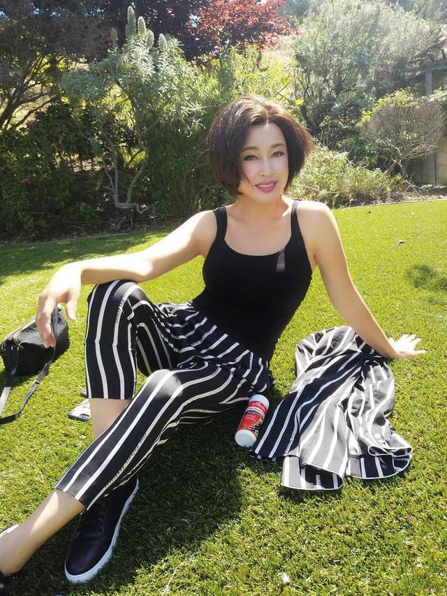 刘晓庆的身材有多好,刘晓庆30岁的身材