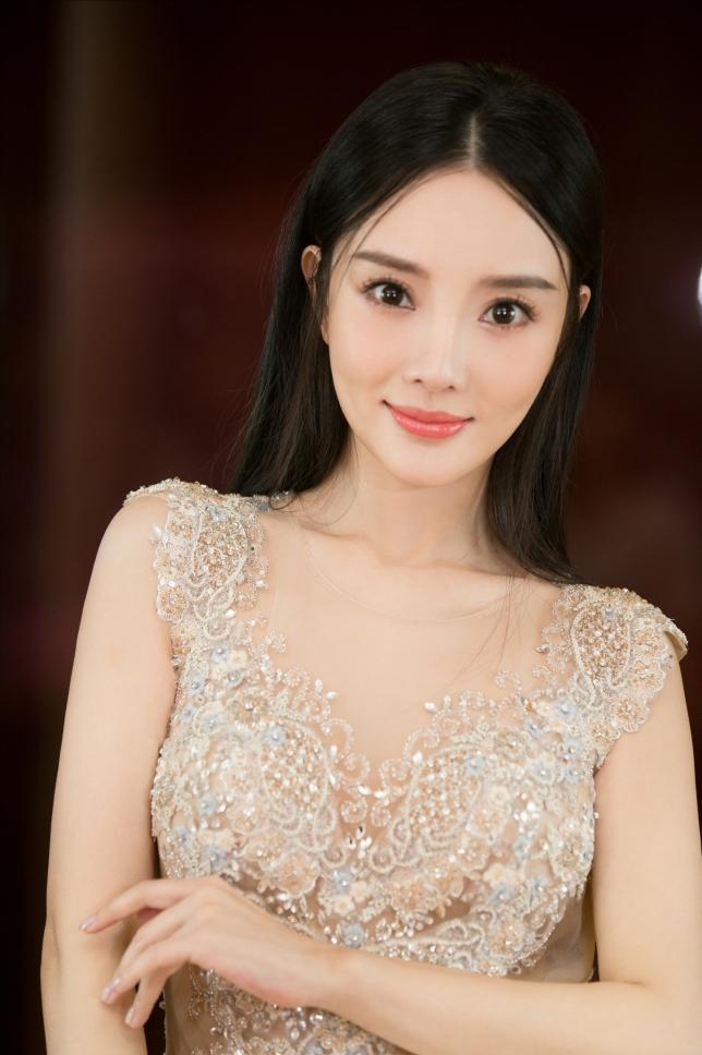 转型网红直播的10个女明星,4位网红转型成明星后现状