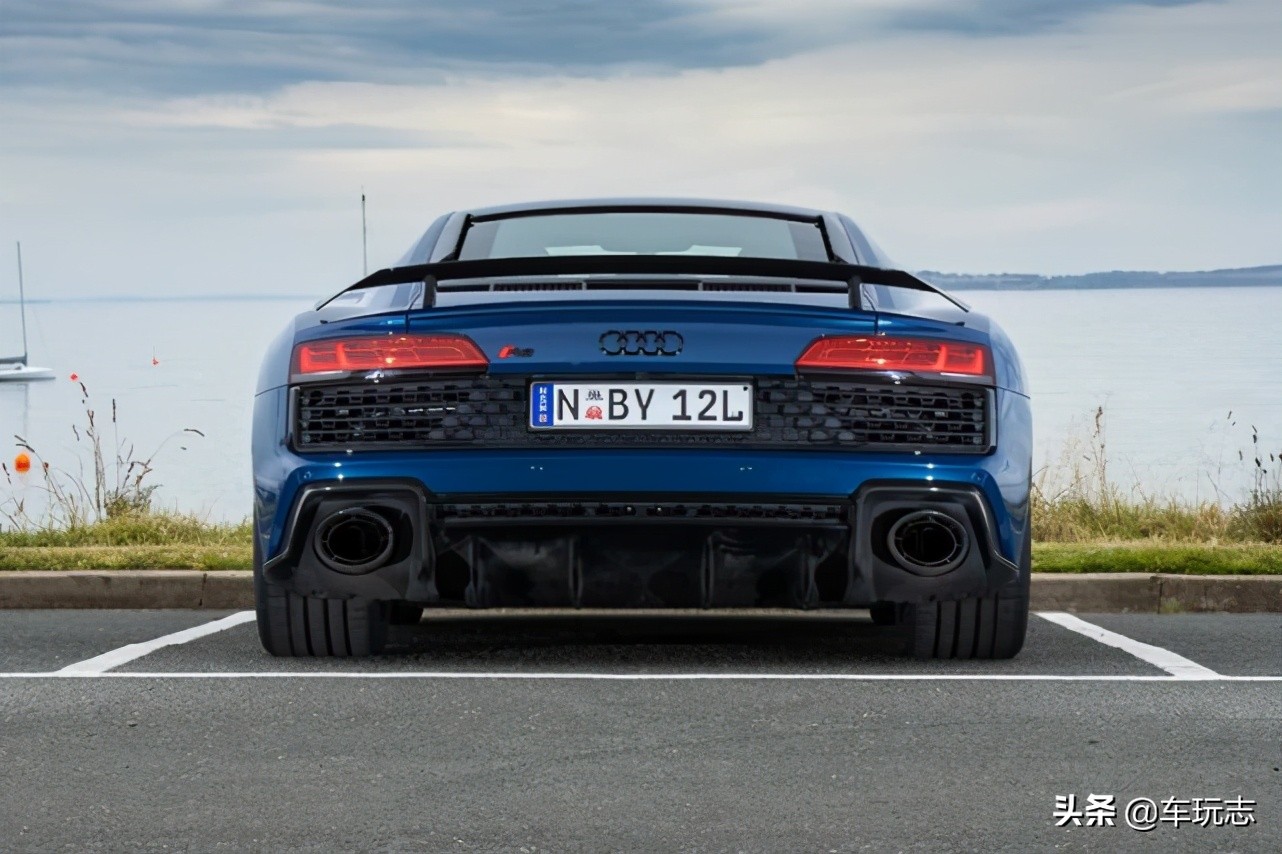 奥迪R8V10Coupeperformance版,新款奥迪r8v10performance版本