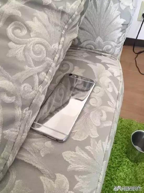 给你70万,拿一百万没有手机你愿意吗