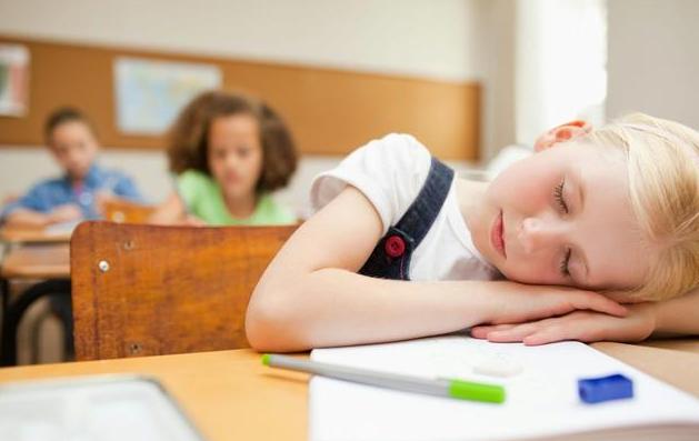 怎么防止写作业犯困,孩子写作业打瞌睡有什么问题