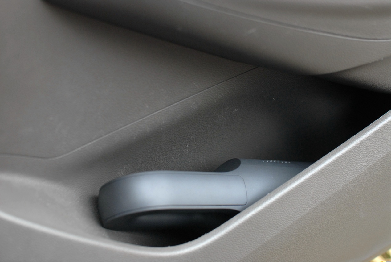 大吸力除螨神器,超强吸力多功能干湿两用吸尘器