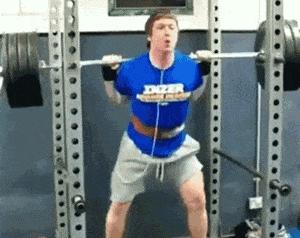 小哥挑战负重跑,负重深蹲杠铃100公斤挑战赛