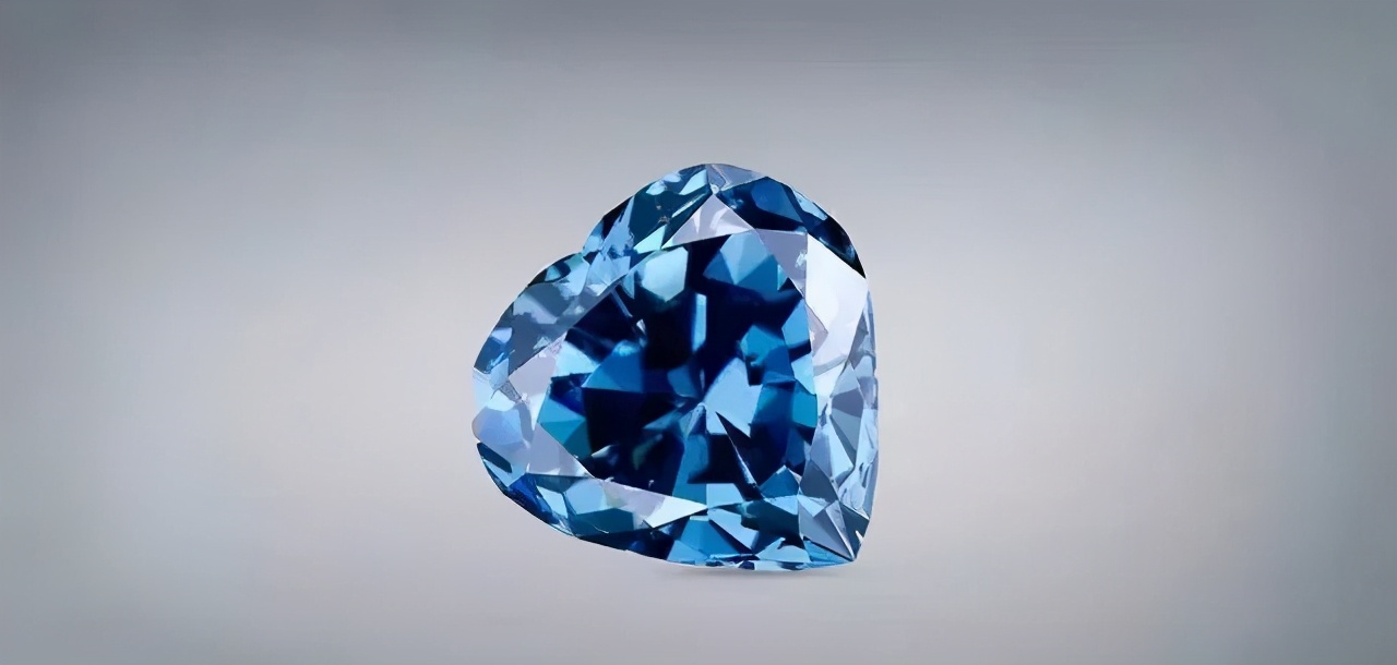 特朗普为三任美女老婆买大钻戒，可比竞选总统“认真”多了